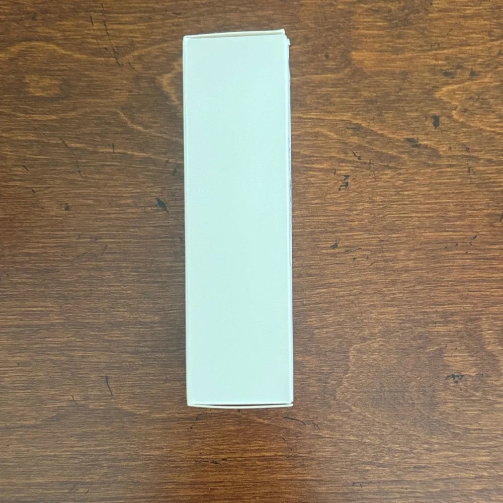 IKEA HALVKLART LED Bulb with Warm White Light 2 m NWT